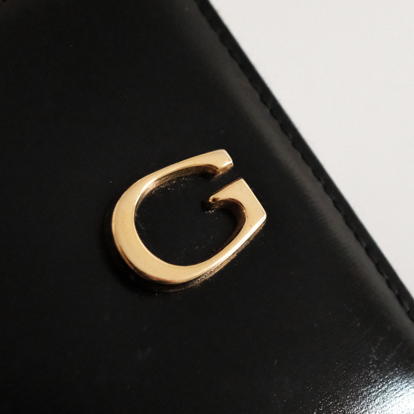 Vintage Gucci Leather Zip Cardholder with Coin Purse