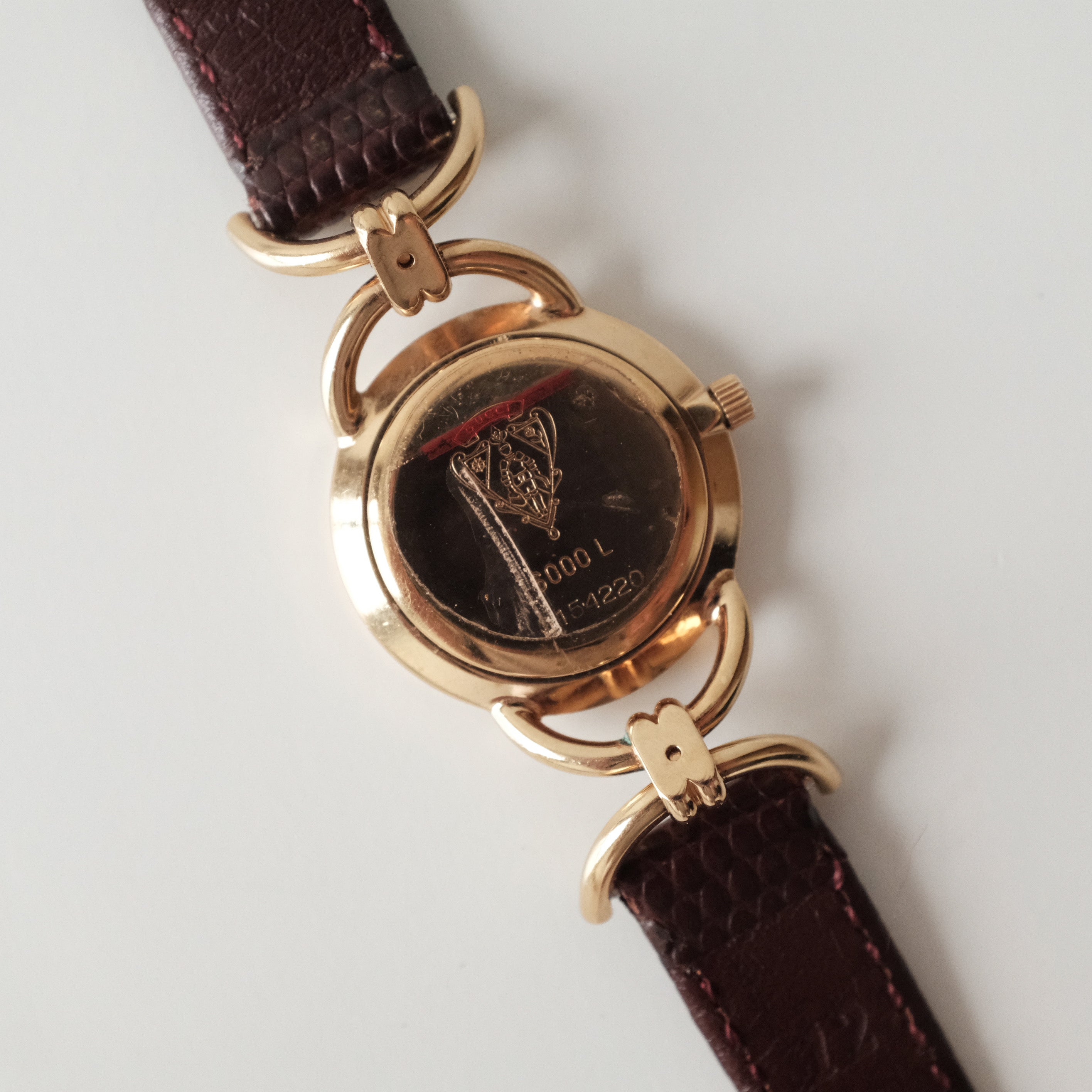 Gucci hotsell watch 6000l