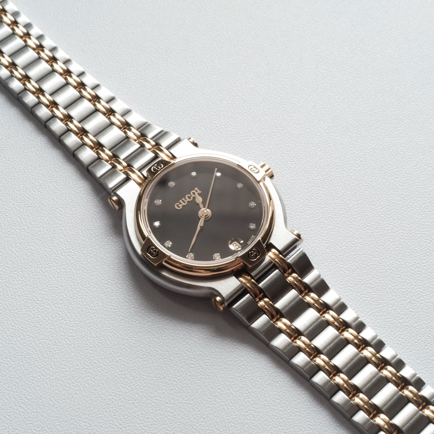 Vintage Gucci 9000L Diamond Watch