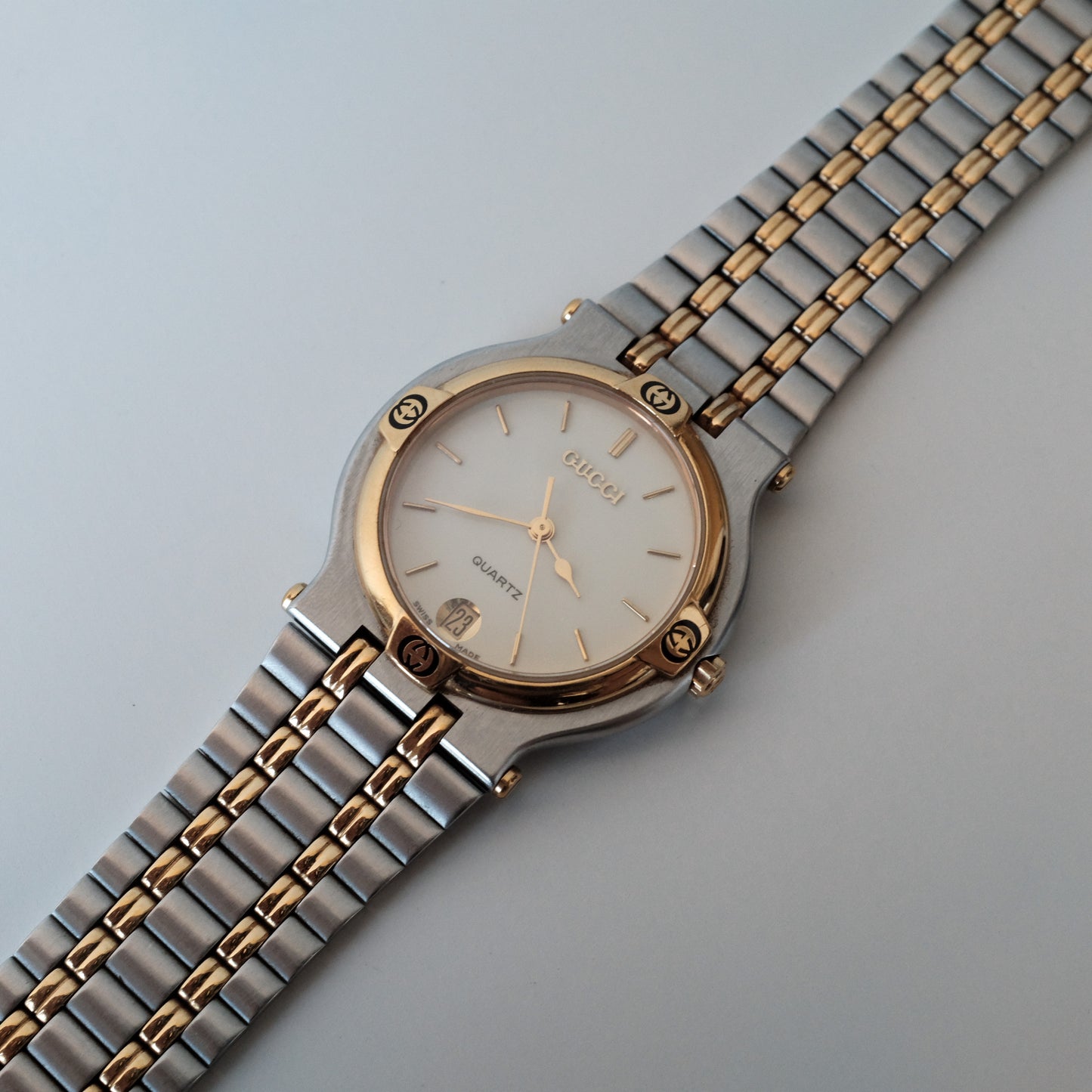 Vintage Gucci 9000M Watch - Cream Dial