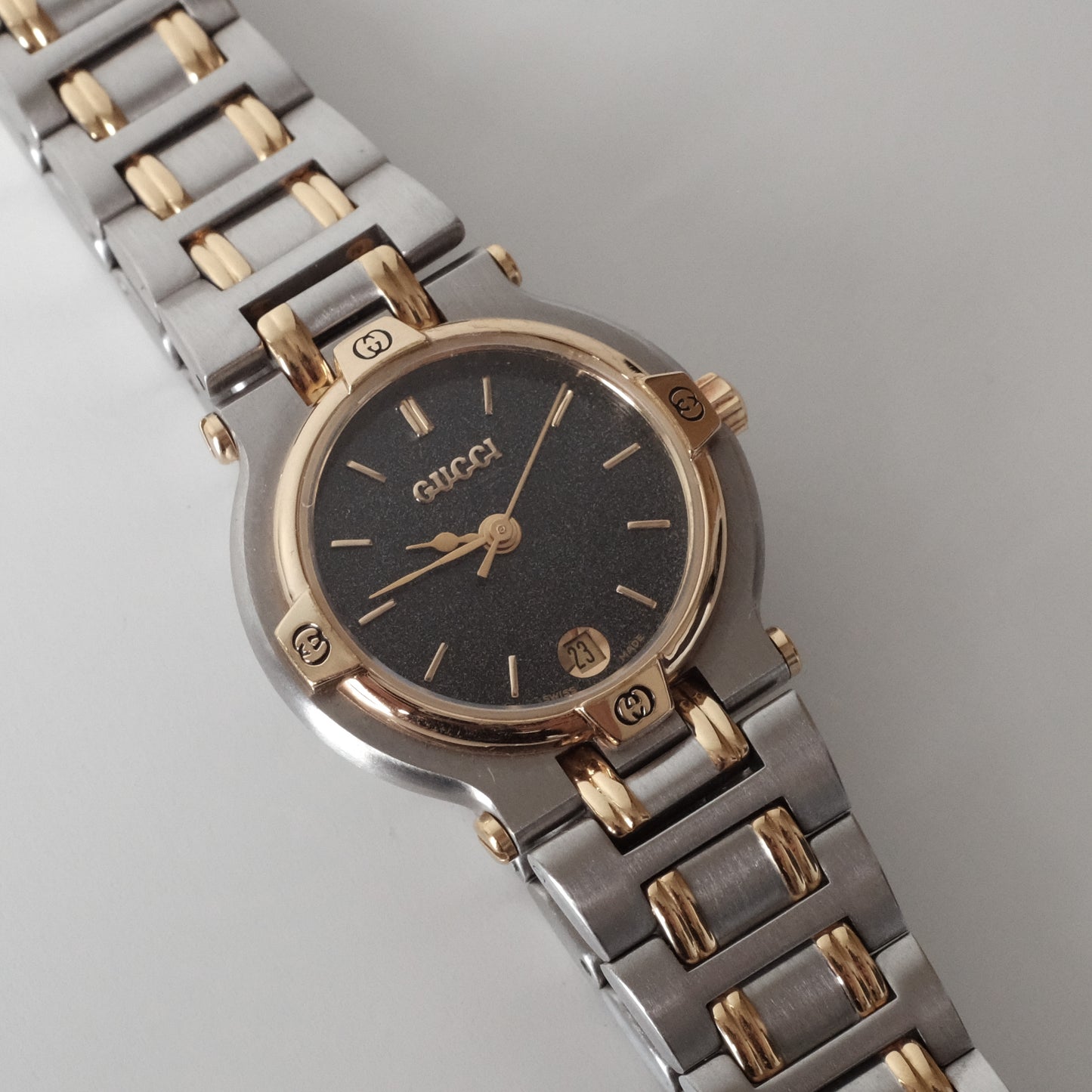 Vintage Gucci 9000L Watch